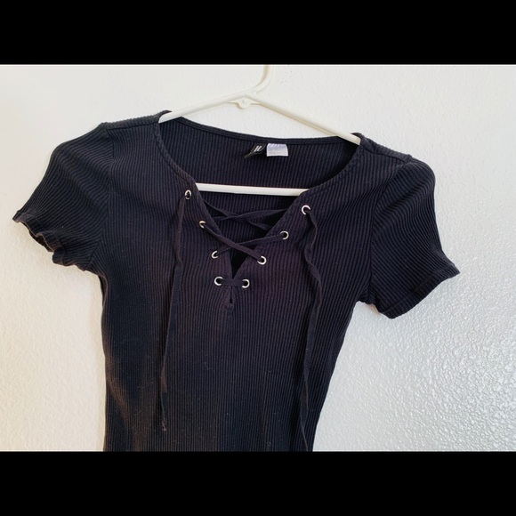 Black Size small shirt with lace - Picture 2 of 2